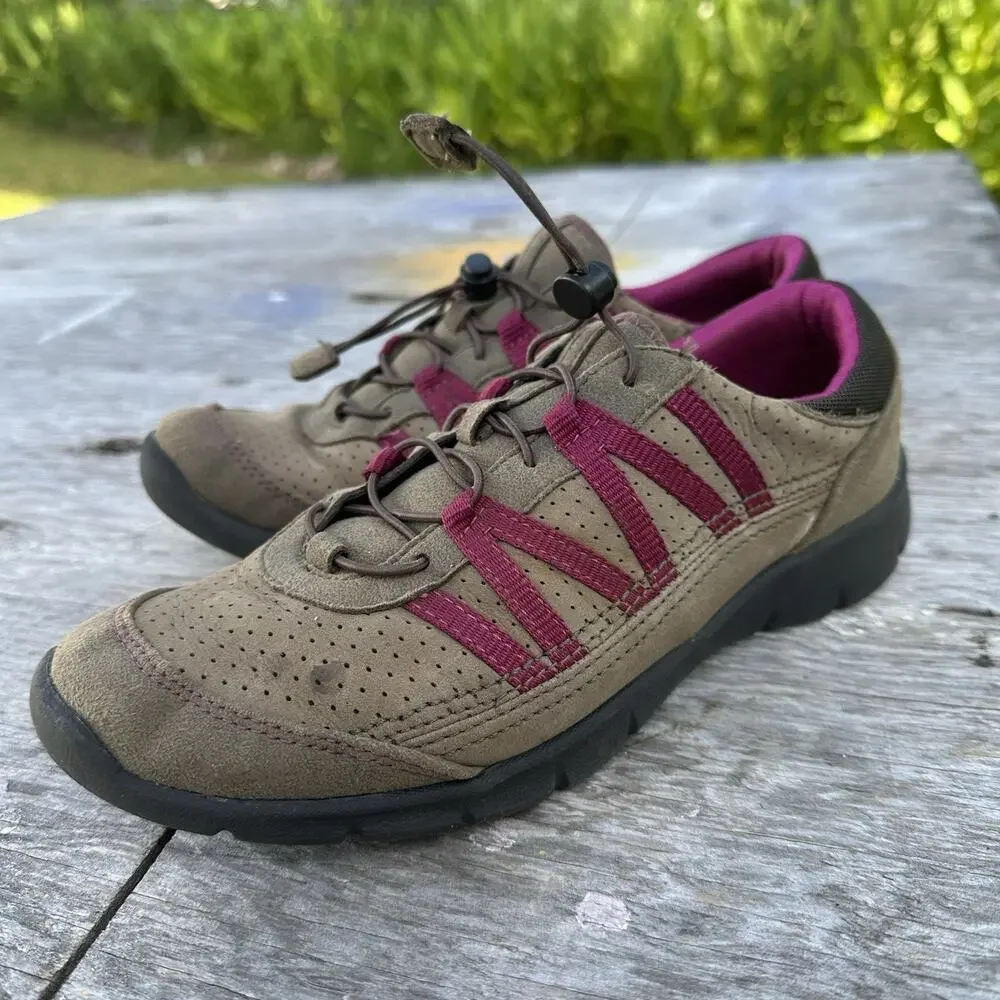 Clarks Collection, Women's size 7 Brown Sneakers, Bungee Slip On, 990